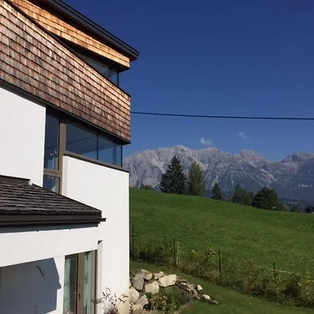 Kristina Lejlighed *