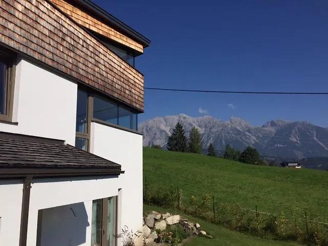 Kristina 아파트 *